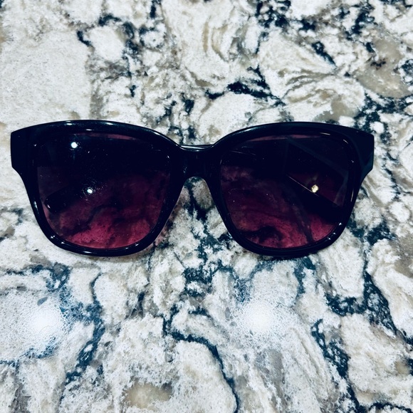 ❗️French Connection Black and Red Wayfarer Sunglasses - Picture 1 of 6